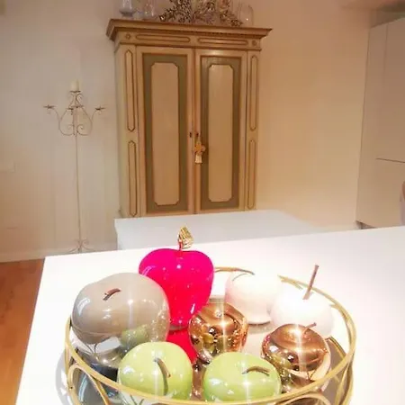 Gombruti14 Boutique Bologne