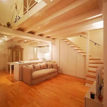 Gombruti14 Boutique *