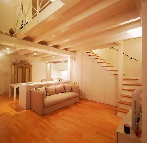 Gombruti14 Boutique *