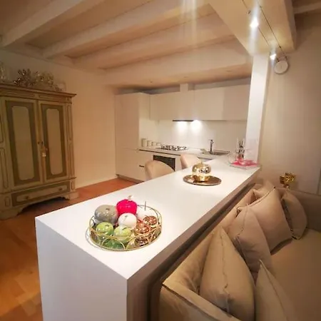 Gombruti14 Boutique Bologna